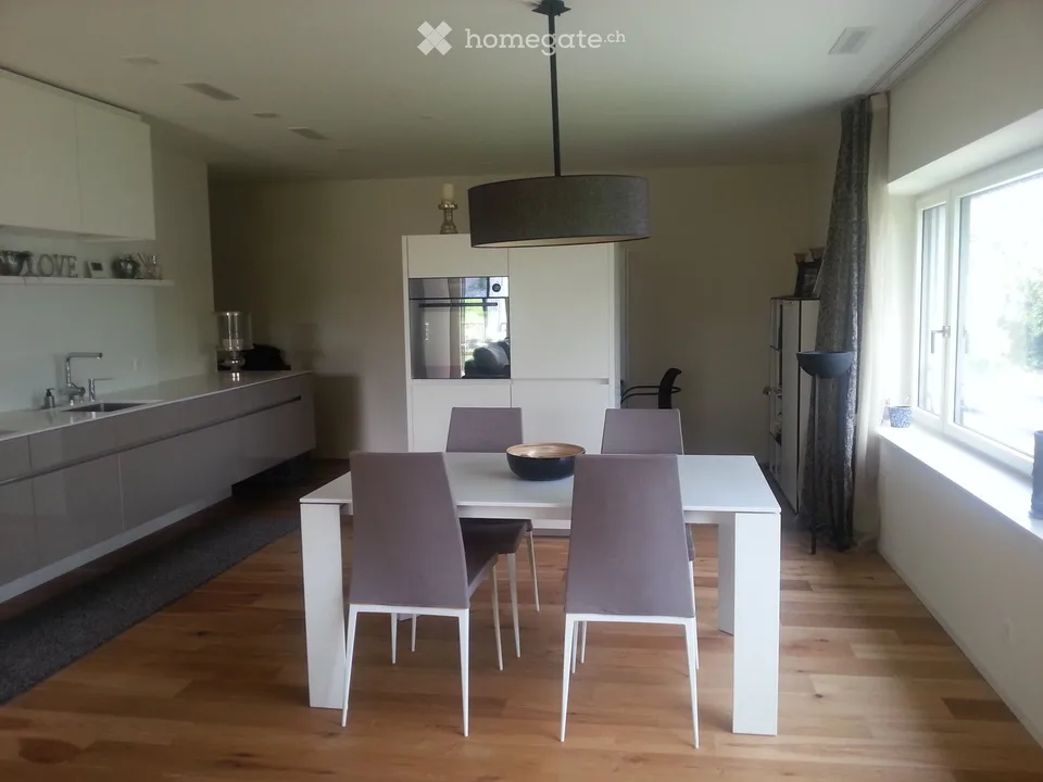 Appartamento ammobiliato temporaneo 2.5 locali con balcone a Jona