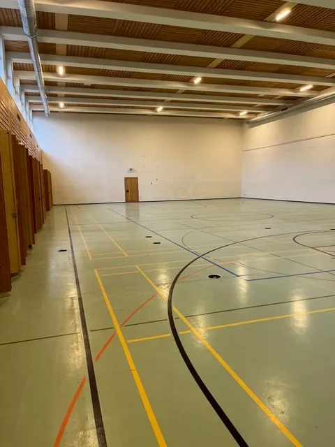 Grosszügige Halle mit 6.70 m Raumhöhe