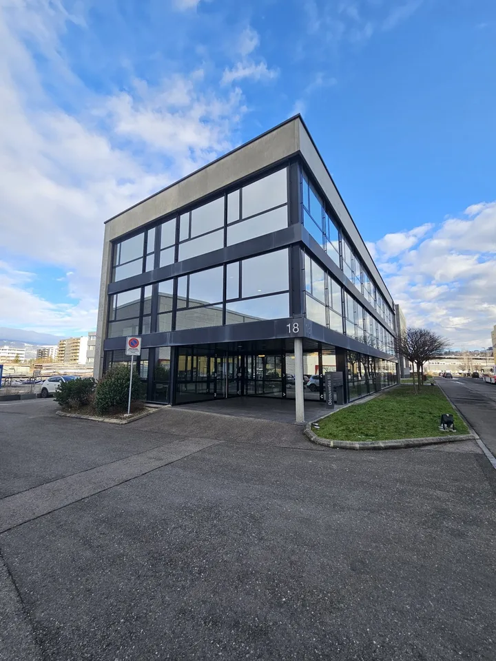 En plein coeur du plus grand parc technologique de Suisse (Y-Parc)