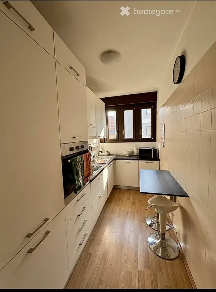 Zimmer in einer hellen 3,5-Zimmer-Wohnung