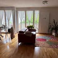 Geräumige 4-Zimmer-Wohnung mit Balkon in Genf