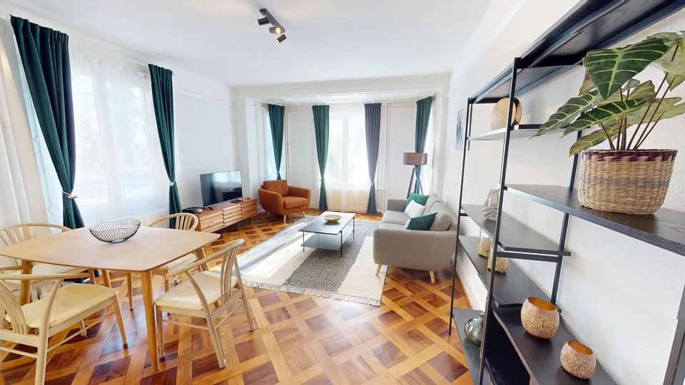 Spacious & Modern 1-Bed Apartment, 2 Bathrooms & Parking