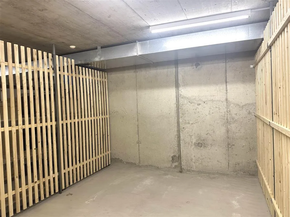 Dépôt,12