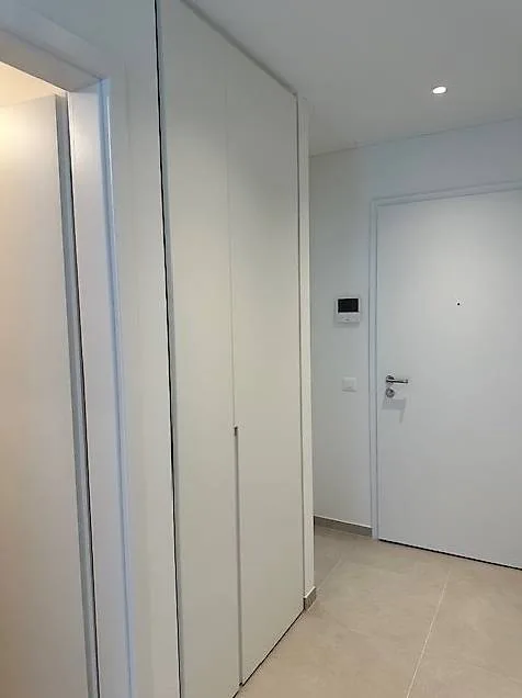 We rent a splendid 2.5-room apartment with balcony