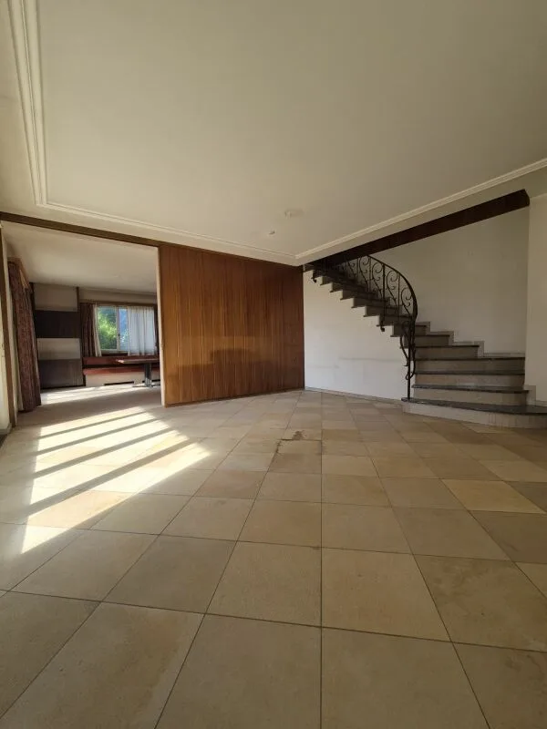 9.5 Zimmer-Villa mit viel Charme
