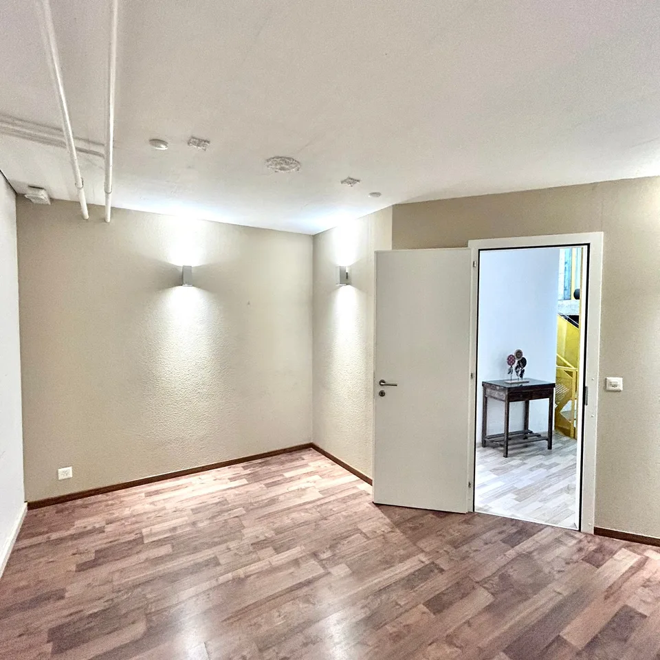 Locale – foto 13 di 13