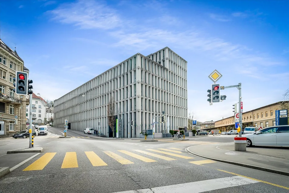 Einstellplatz in Bahnhofsnähe per sofort