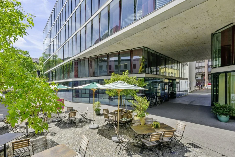Espaces commerciaux à partir de 310 m² pour vos visions dans la maison des médias AZ