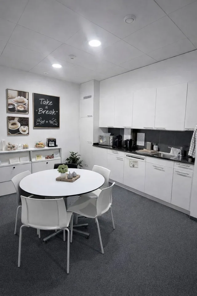 Modernes und helles Büro (inkl. Reinigung, Strom & NK) an Toplage zu vermieten
