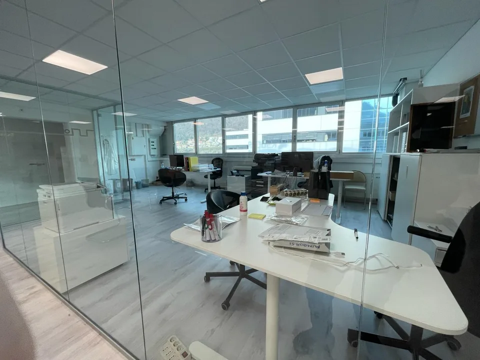 Büro + Lager 300 m²