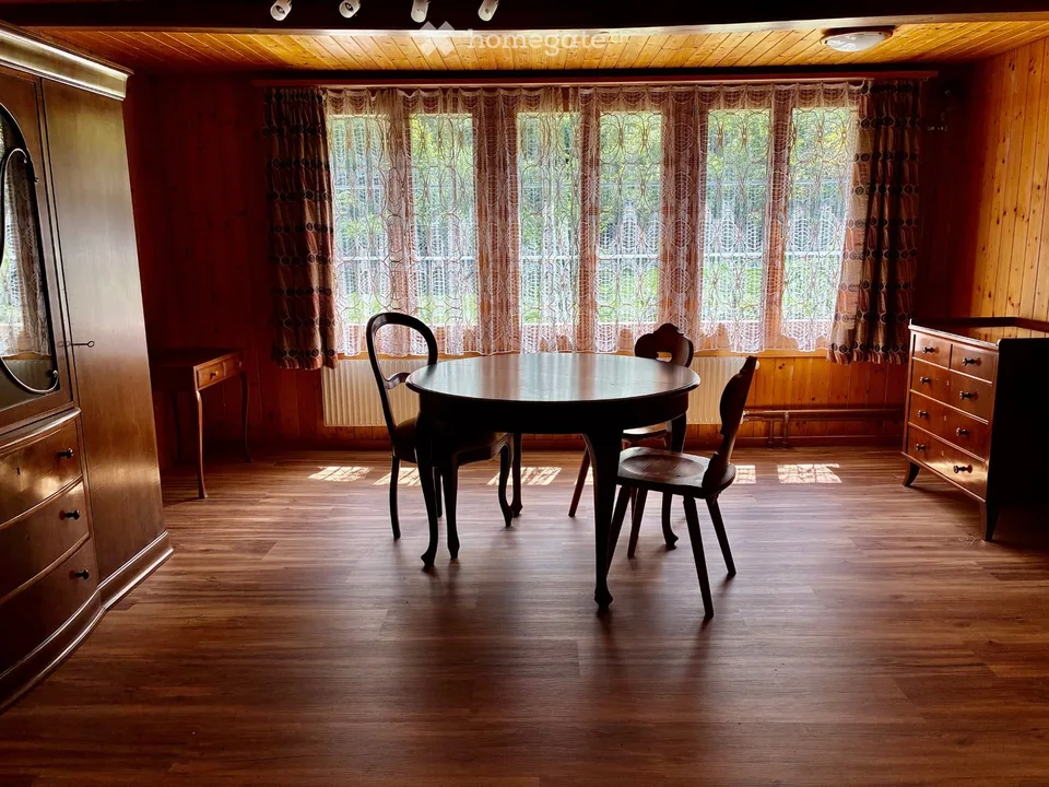 Ferienwohnung in Dauermiete, teilmöbliert
