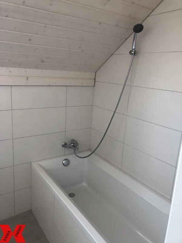 Appartamento di 4,5 locali al 2° piano in soffitta