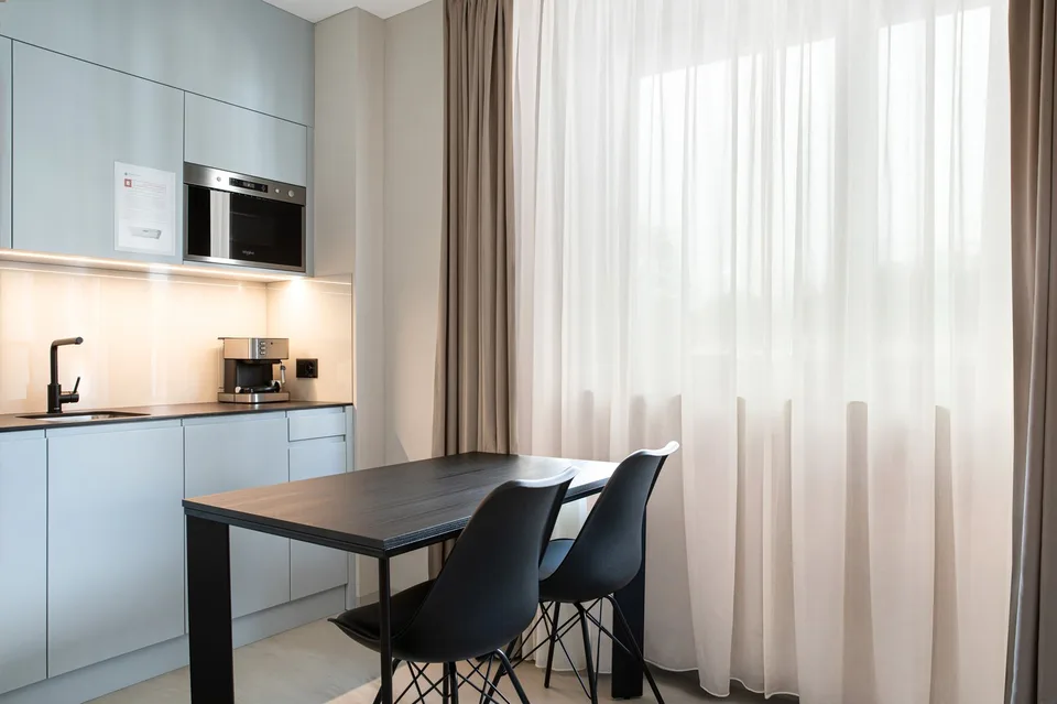 Une Chambre Junior, Kitchenette - Appartement meublé avec ménage hebdomadaire inclus