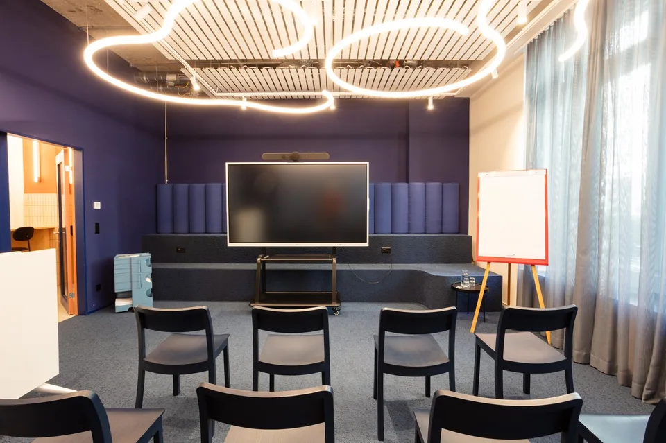 Luxuriöses Co-Working im Herzen Zürichs – Fix Desk im beliebten Kreis 2 – photo 14 sur 17