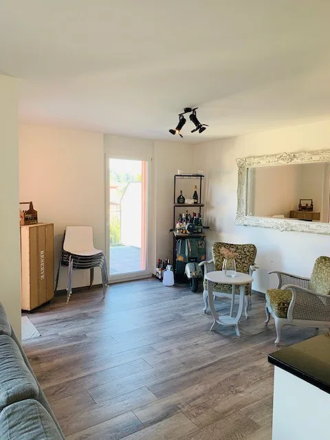 Appartement attique de 3,5 pièces attractif dans un standard de propriétaire occupant
