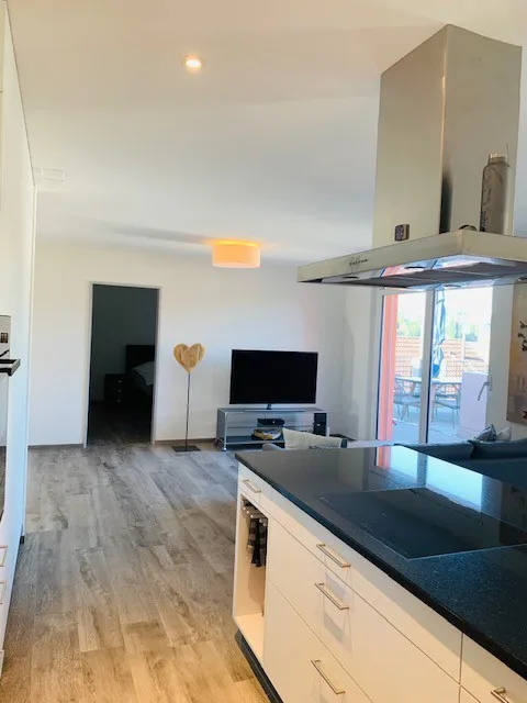 Appartement attique de 3,5 pièces attractif dans un standard de propriétaire occupant