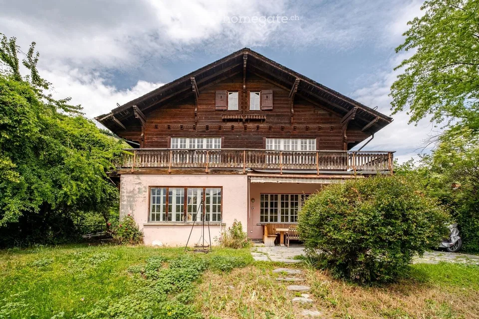 Una camera. Una super casa. Nel pieno centro di Sion.