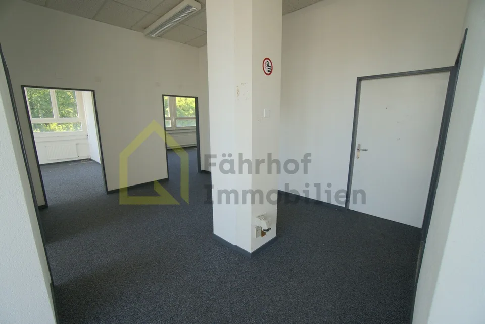 Espaces de bureau, de pratique et de stockage attractifs à Pratteln - 2 mois gratuits – photo 11 sur 13