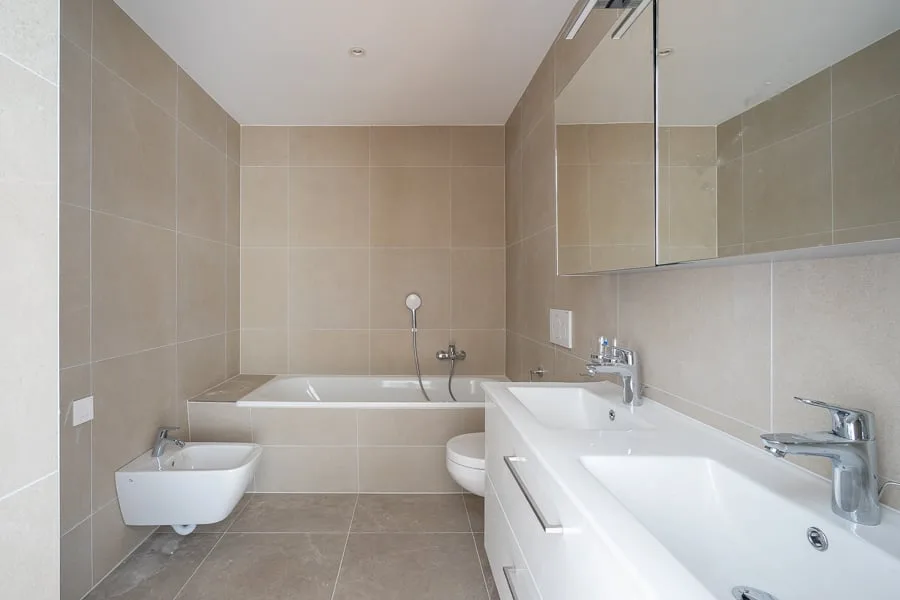 Appartement moderne de 2,5 pièces avec jardin privé