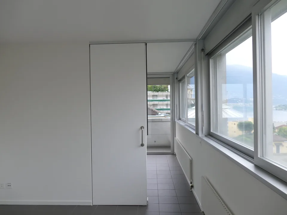 Affittasi appartamento di 2.5 locali con vista lago