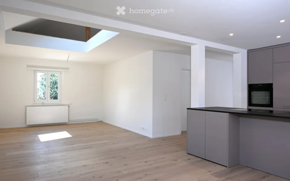 Renovated 4.5-room attic apartment in a beautiful, quiet location in Arbon