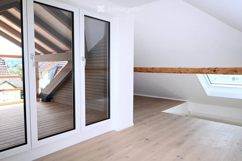 Renovated 4.5-room attic apartment in a beautiful, quiet location in Arbon