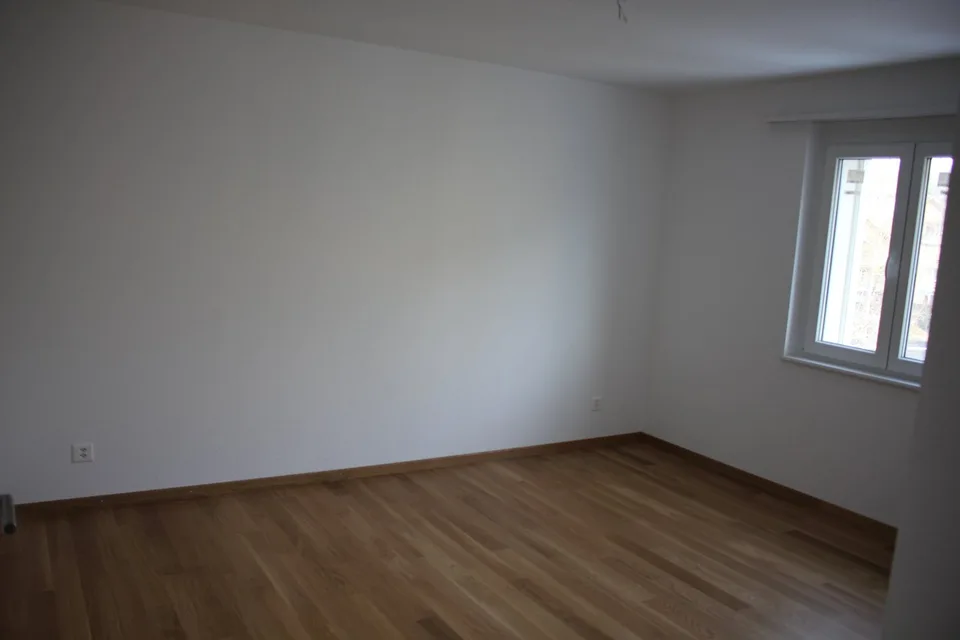 Appartamento luminoso 4.5 locali con posto giardino a Burgdorf – disponibile immediatamente!