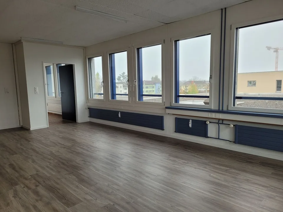 Ihre neuen, lichtdurchfluteten Büros mit toller Aussicht.