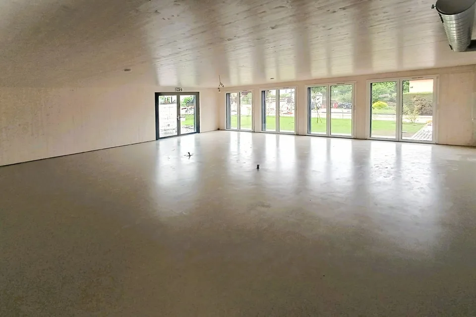 Werkstatt von 110 m2 im Erdgeschoss eines neuen Gebäudes