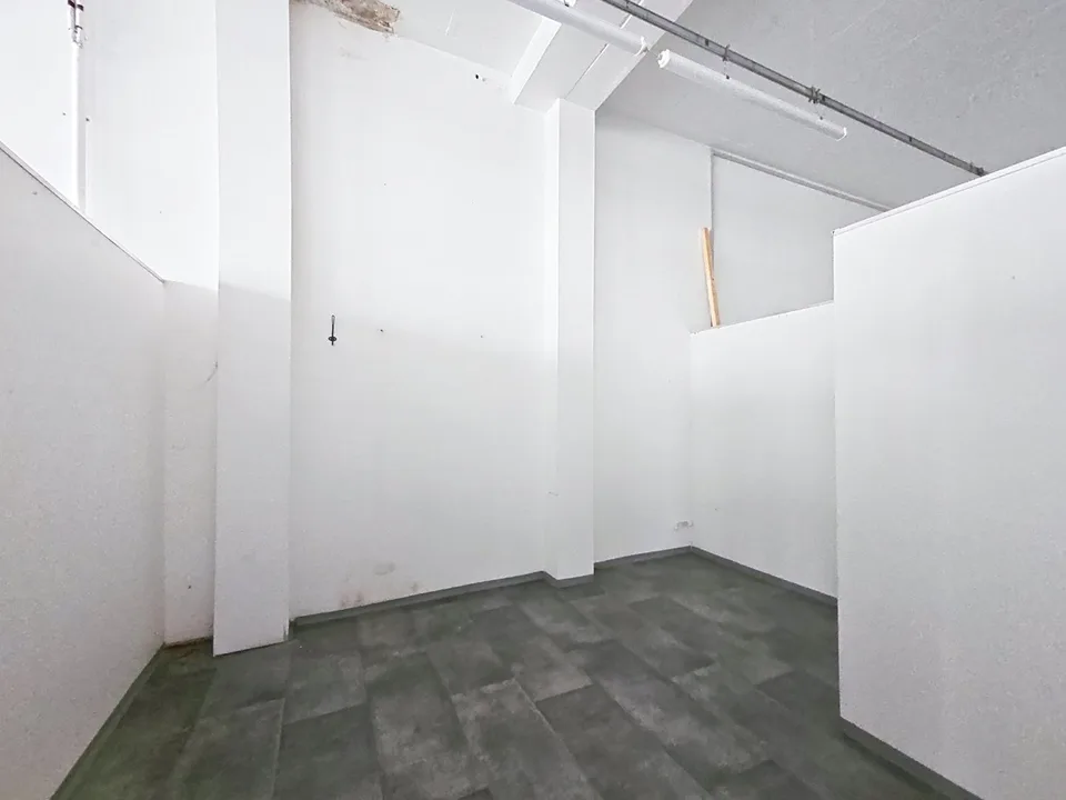 Erdgeschossdepot von 262 m2