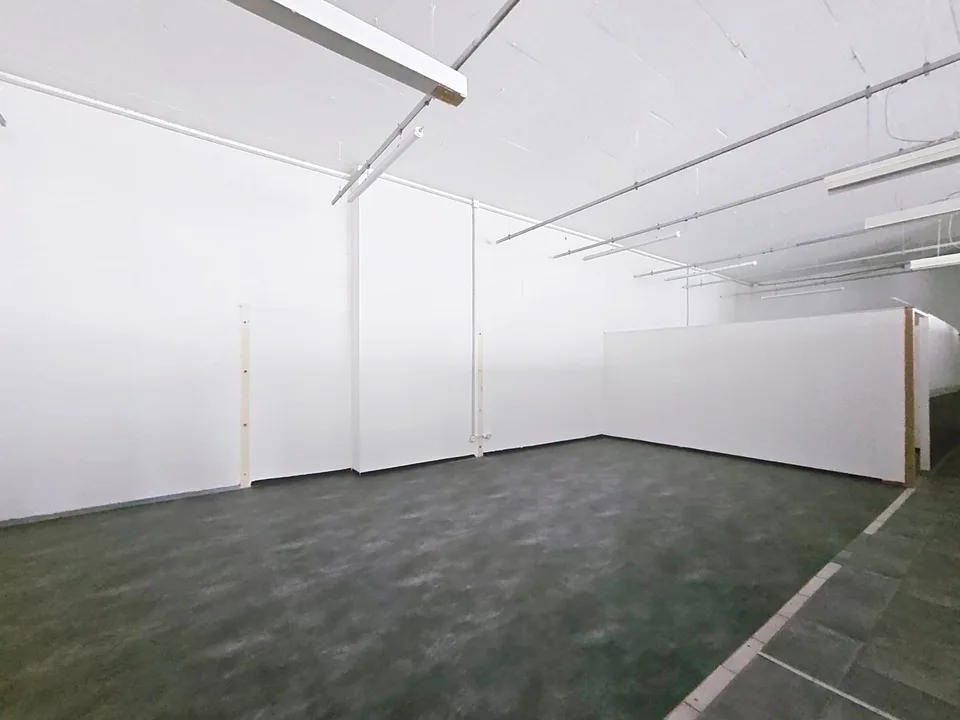 Erdgeschossdepot von 262 m2