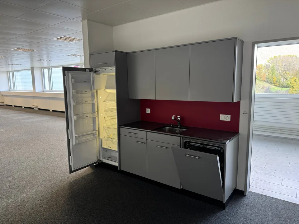 Ufficio in posizione ottimale a Chur-Ovest (opzionale con locali industriali/commerciali e/o spazio di stoccaggio)
