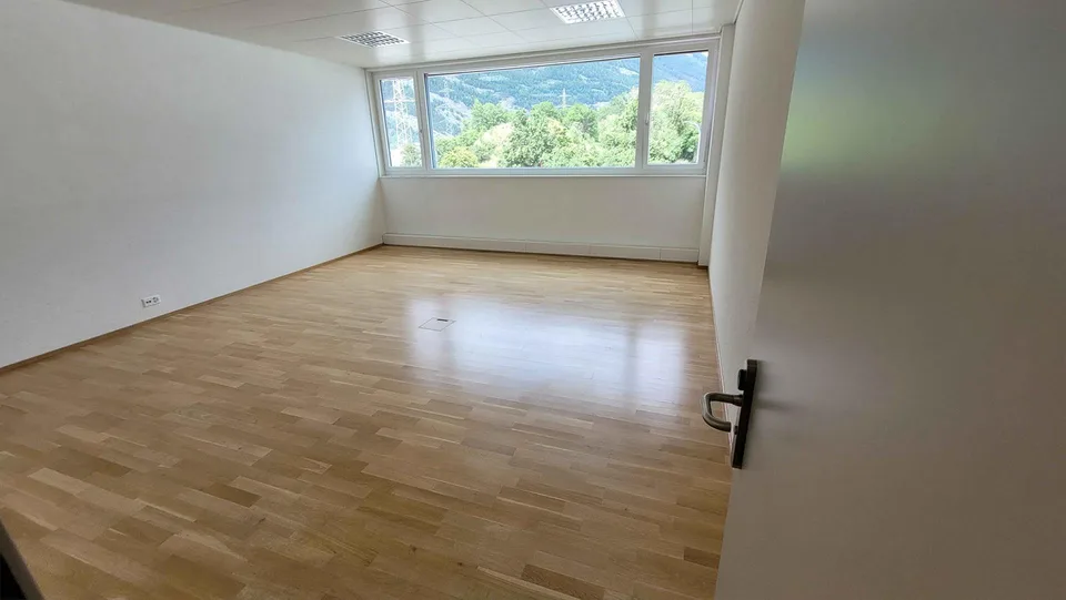 Ufficio in posizione ottimale a Chur-Ovest (opzionale con locali industriali/commerciali e/o spazio di stoccaggio)