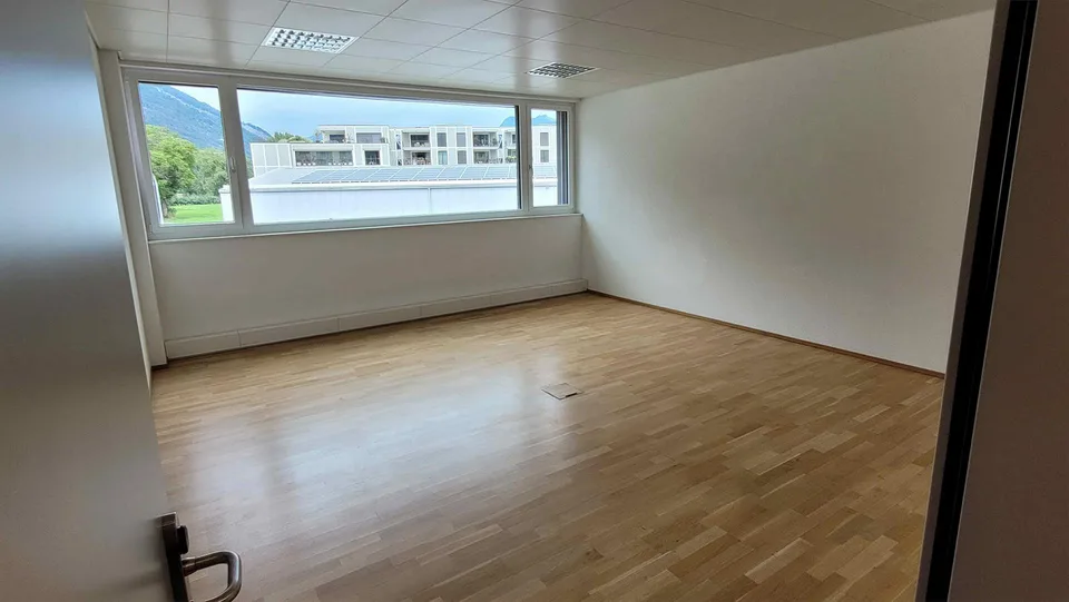 Ufficio in posizione ottimale a Chur-Ovest (opzionale con locali industriali/commerciali e/o spazio di stoccaggio)