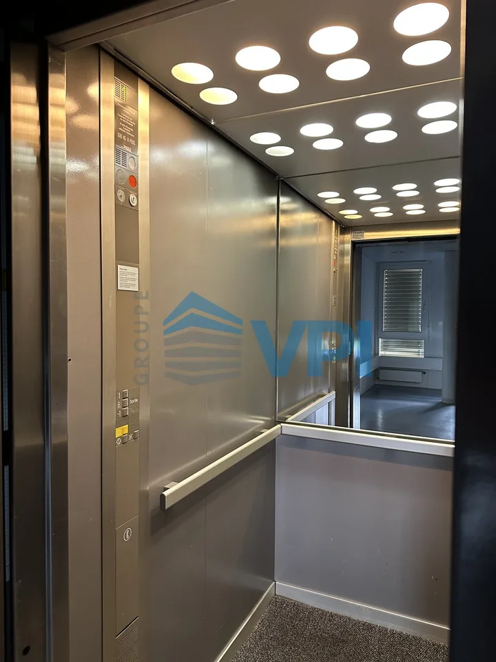 Surface commerciale de 570 m² au coeur de Nyon – Foto 11 von 13