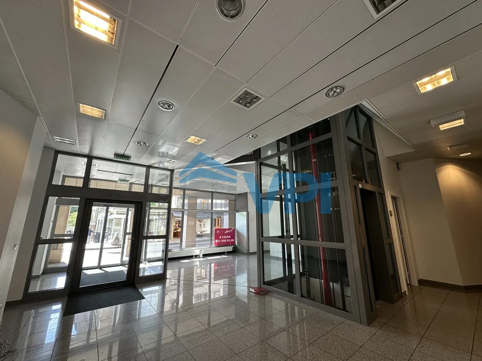 Surface commerciale de 570 m² au coeur de Nyon – Foto 6 von 13