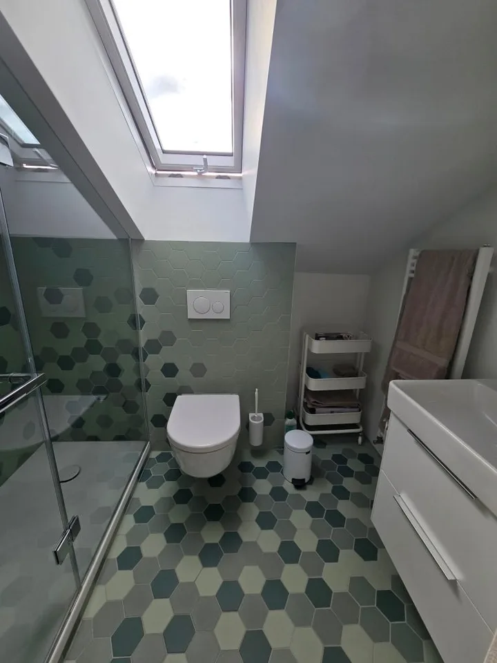 Charmante möblierte 2.5-Zimmer-Wohnung mit Stadtblick in Basel