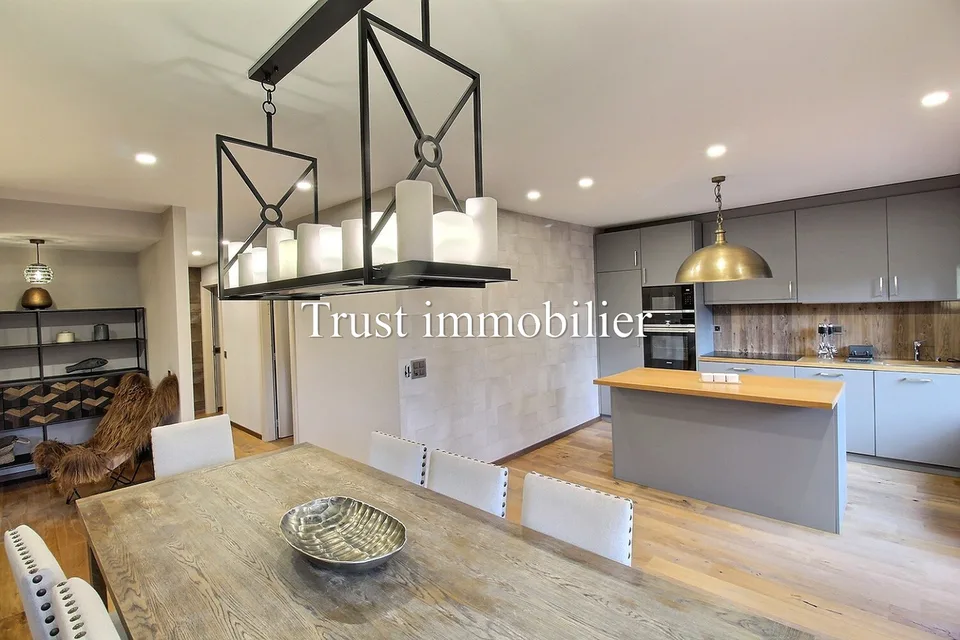 4026L. Bel appartement  4.5 pcs à louer, centre de Crans