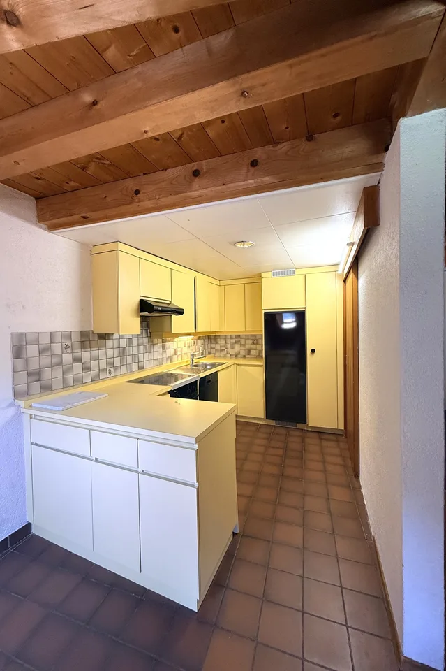 FRIBOURG - PLACE DU PETIT-ST-JEAN 39 - APPARTAMENTO AFFASCINANTE - 4.5