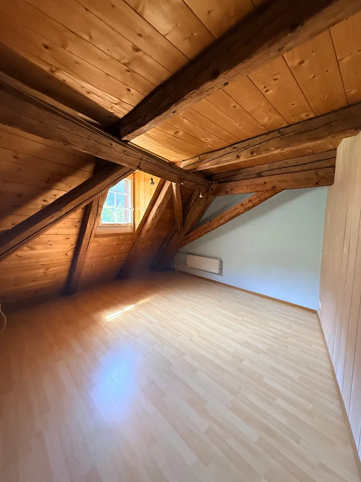 FRIBOURG - PLACE DU PETIT-ST-JEAN 39 - CHARMANT APPARTEMENT - 4.5 – photo 8 sur 13