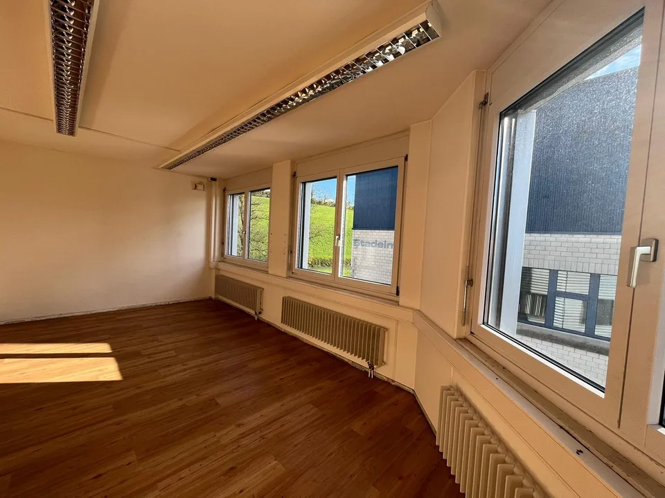 Schöne & Zentrale Bürofläche zu Vermieten – Foto 8 von 11
