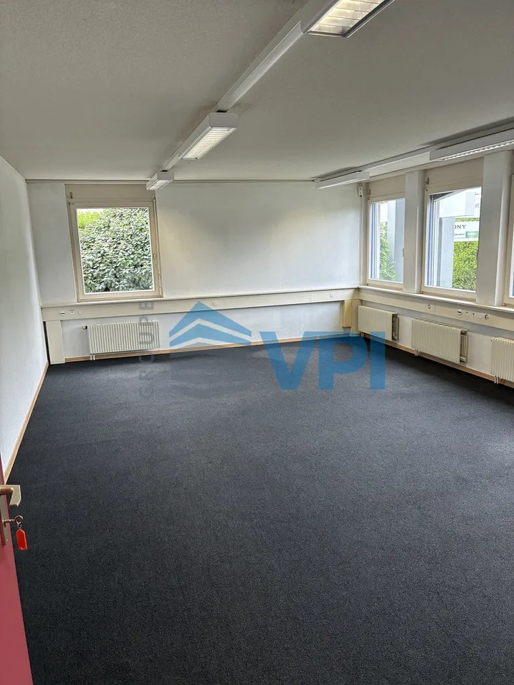 Mont-sur-Lausanne - Bureau lumineux de 169 m² au rez