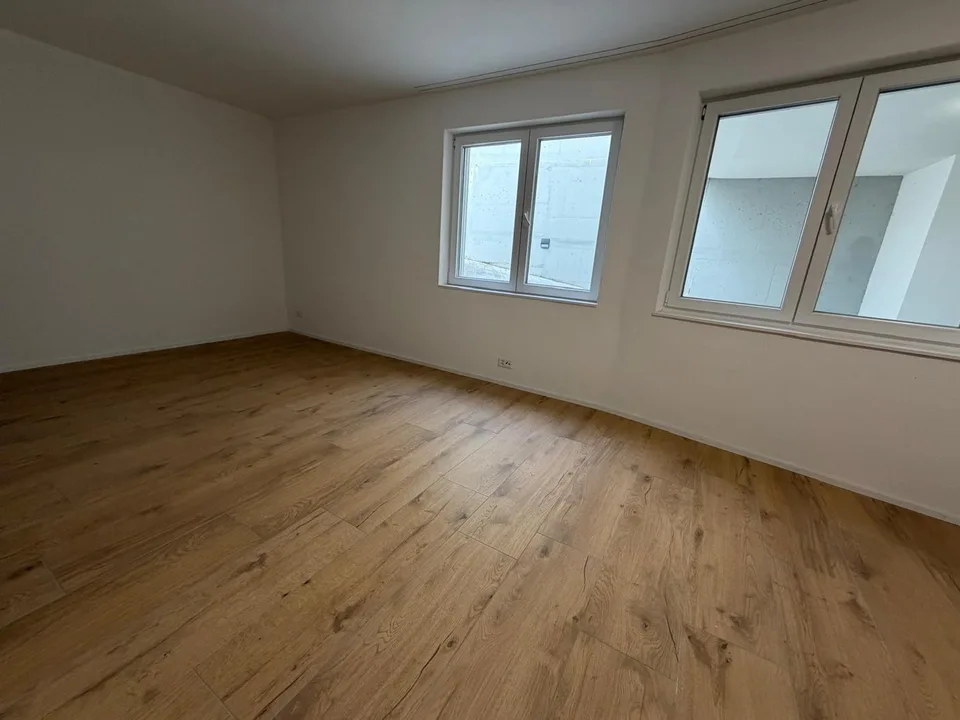 Bureau moderne au sous-sol – Schaffhausen, Thayngerstrasse 40