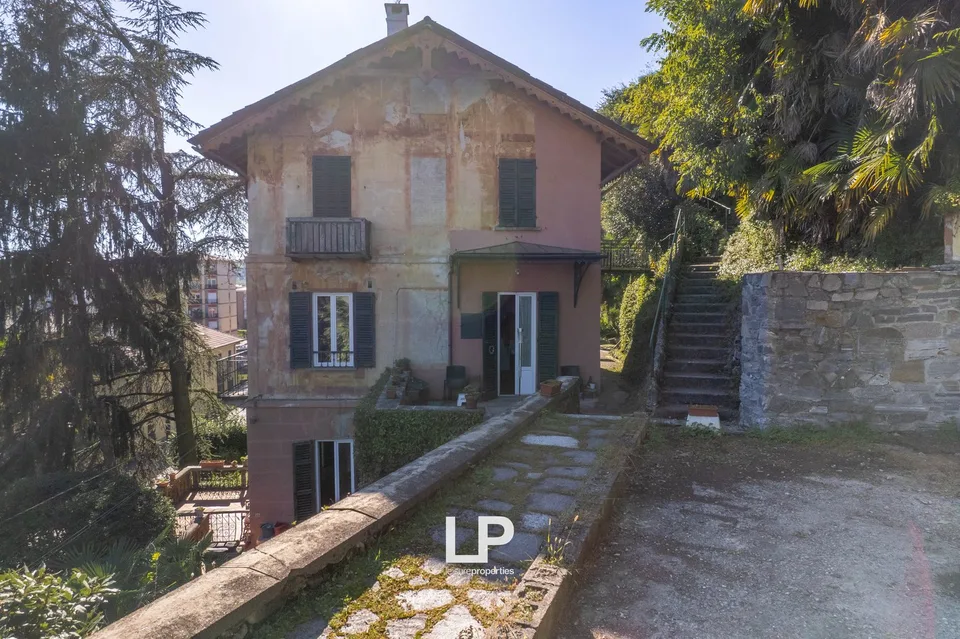 Villa Arona