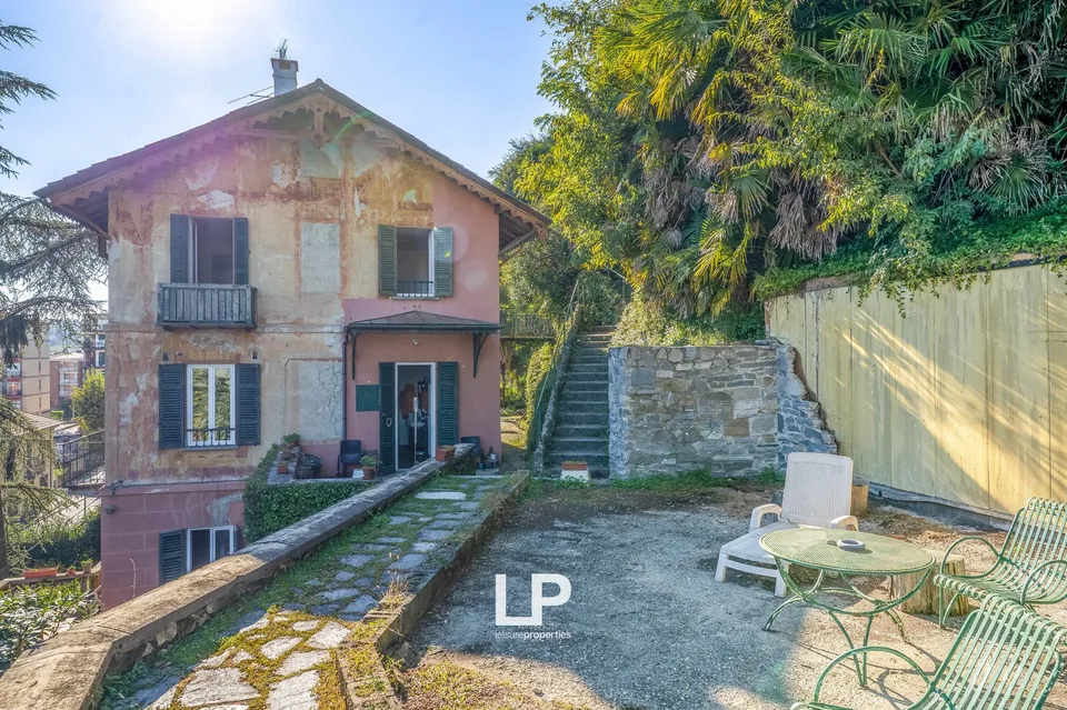 Villa Arona