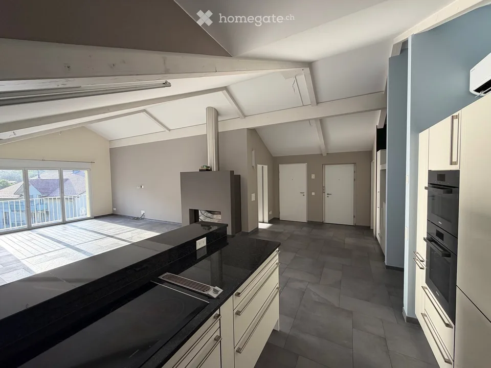 Exklusive 4.5-Zimmer-Dachwohnung mit 185 m² Wohnfläche, 48 m² Sonnenterrasse & direktem Liftzugang