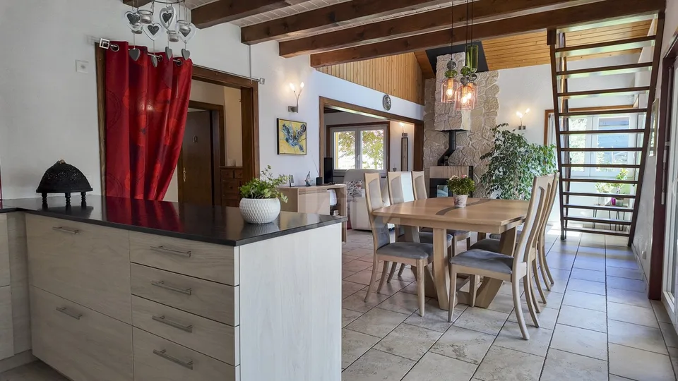 Einzigartiges Einfamilienhaus mit Vier-Jahreszeiten-Veranda