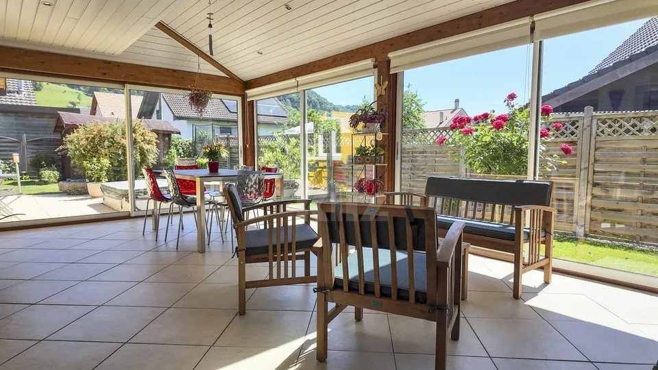 Einzigartiges Einfamilienhaus mit Vier-Jahreszeiten-Veranda