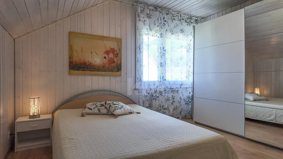 Deliziosa casa indipendente con veranda a quattro stagioni – foto 9 di 13