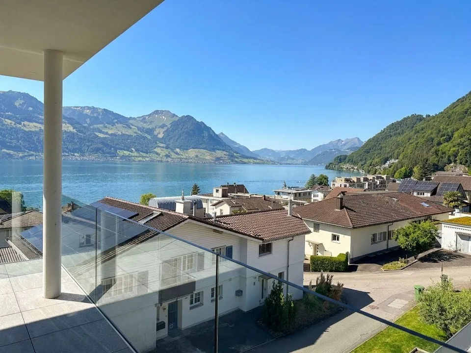 Maisonette di 5,5 locali con vista sul lago inobstructabile, Gersau